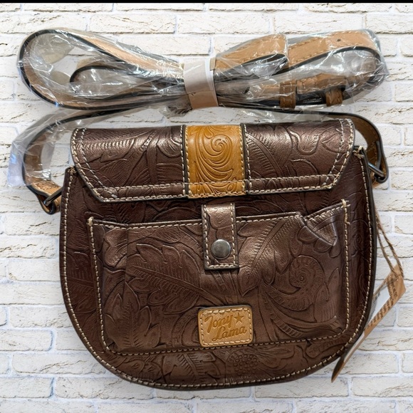 NWT Tony Lama Bronzed Floral Tooled Crossbody Saddle Bag - Brown RETIRED STYLE! - Picture 4 of 12